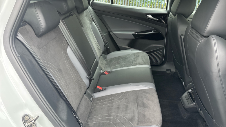 Volkswagen ID.4 109kW Life Pure 52kWh 5dr Auto Electric Estate